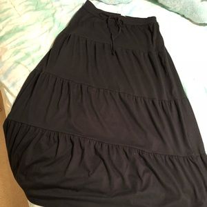 American Eagle black tiered flowy maxi skirt